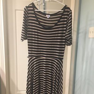 Large LuLaRoe Nicole